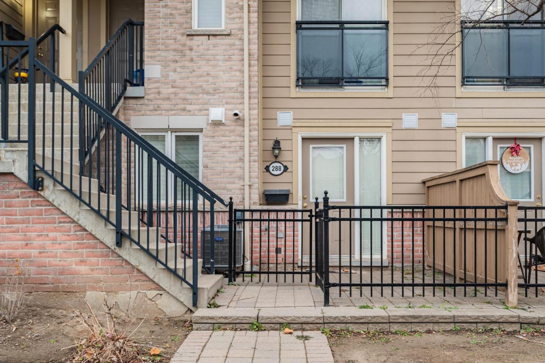 4975 Southampton Drive Hotel Mississauga Exterior foto